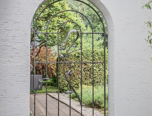 70_Tor_Gartentor_individuell_Kunstschmiede_Eisen_Muenchen
